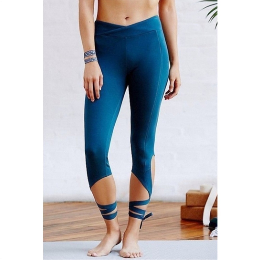 Free people FP Movement Turn Out Leggings in Sapphire